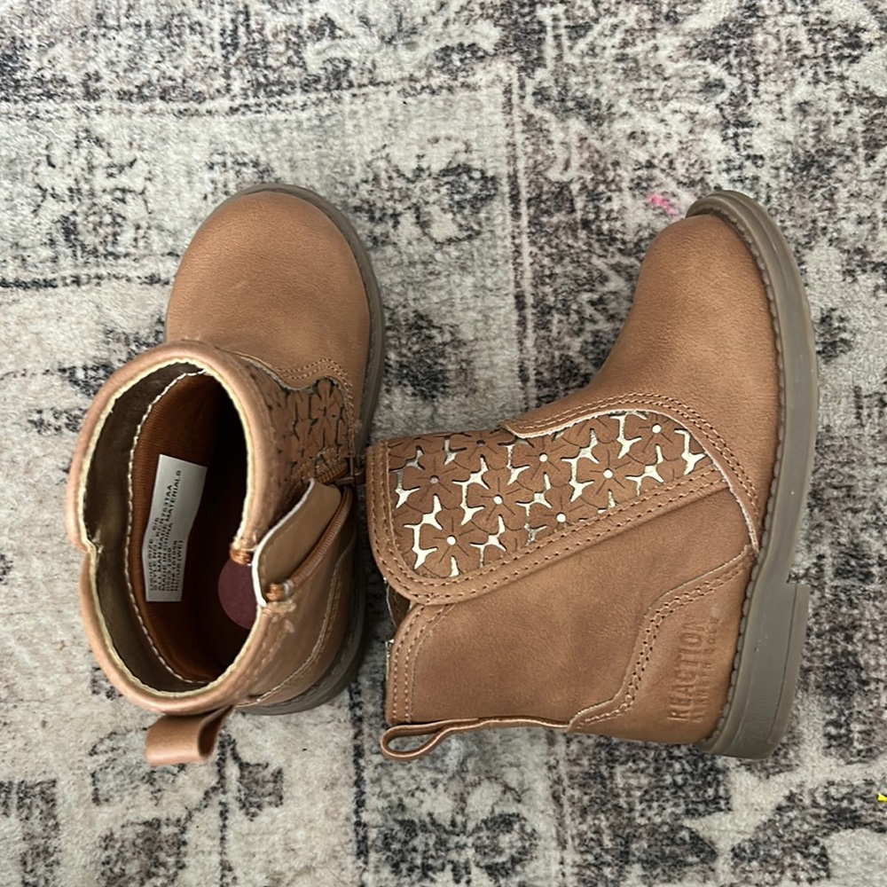 Never worn toddler boots